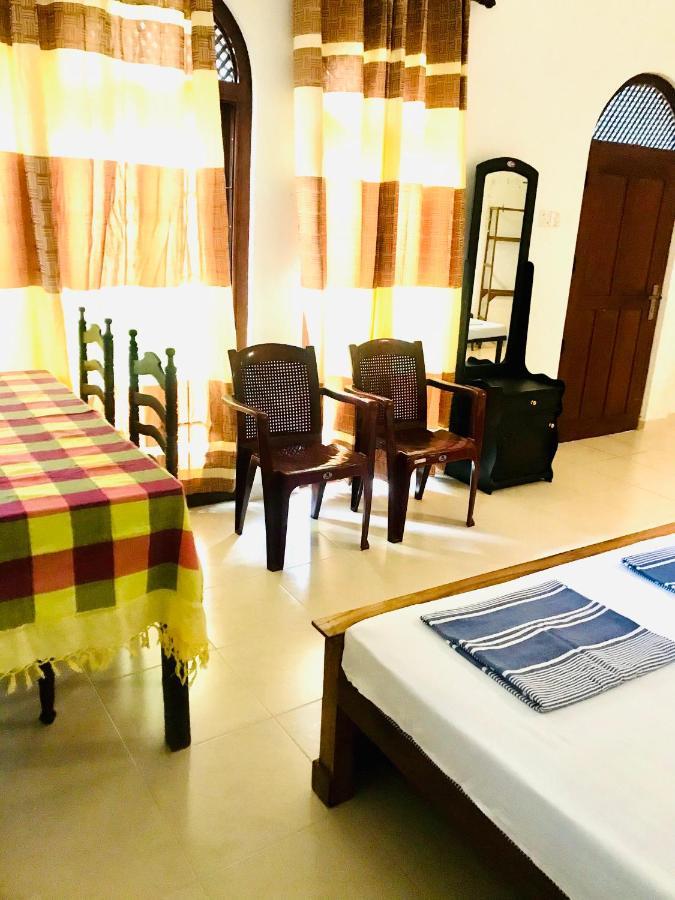 Homestay Jayalath And *
