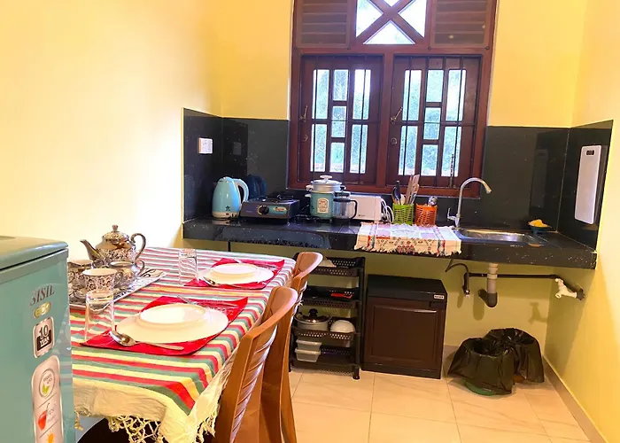 Jayalath Homestay And Apartments